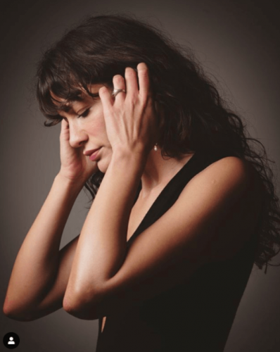 Berrak Tüzünataç'tan komşularına yanıt! "Evde çıplak gezmek..." 4