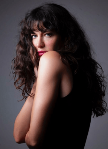 Berrak Tüzünataç'tan komşularına yanıt! "Evde çıplak gezmek..." 2