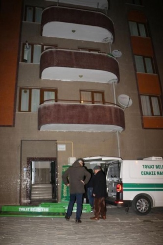 10 yaşındaki oğlunu öldürüp kendini astı! 2