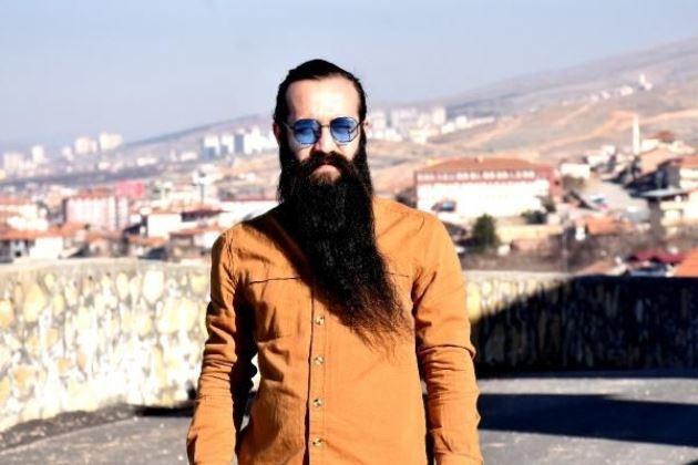 Sakalını 10 bin TL'ye satıyor 6