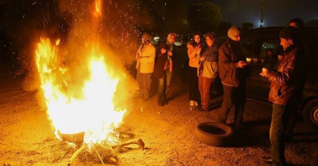 Manisa'da deprem korkusuyla vatandaşlar sokakta kaldı 15