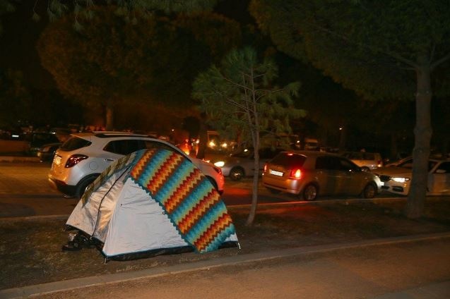 Manisa'da deprem korkusuyla vatandaşlar sokakta kaldı 5