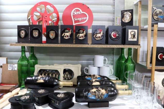 1 TL'ye alıp 325 TL'ye satıyor 5