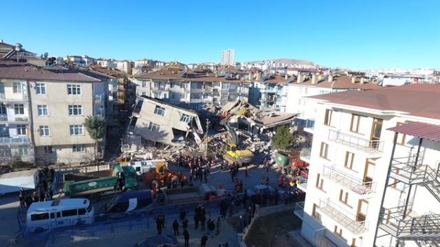 Enkaz alanı havadan görüntülendi 2