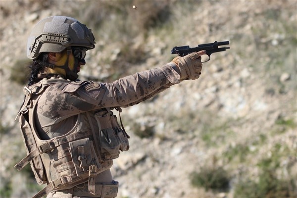 İşte Türkiye’nin ilk kadın Jandarma Komando Astsubayları 22