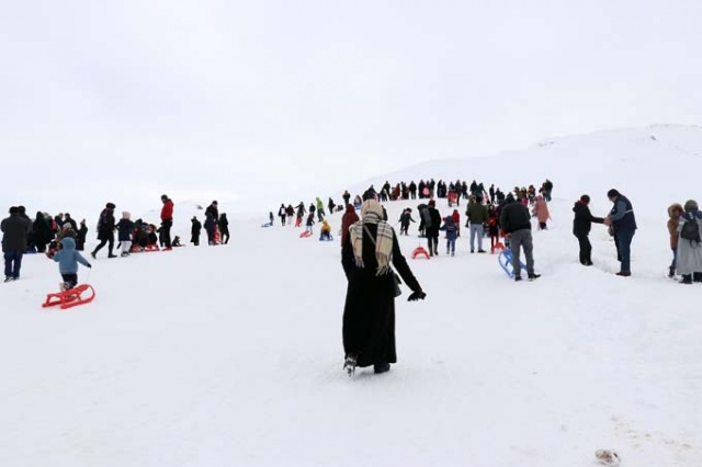 Zigana Dağı yarıyıl tatilinde doldu taştı 3