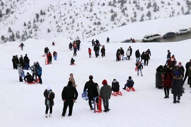 Zigana Dağı yarıyıl tatilinde doldu taştı 8