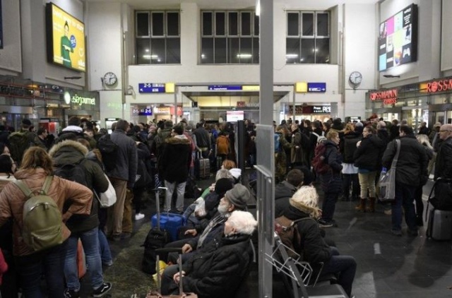Kuzeybatı Avrupa'yı fırtına vurdu! 16