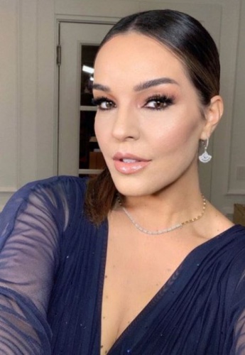 Merve Özbey-Kenan Koçak çiftinin düğününde şıklık yarışı 3