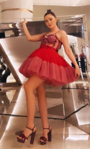 Merve Özbey-Kenan Koçak çiftinin düğününde şıklık yarışı 2