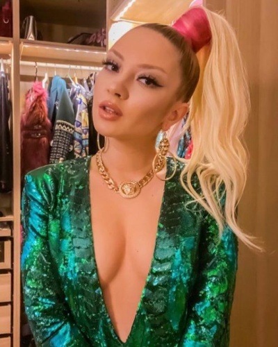 Merve Özbey-Kenan Koçak çiftinin düğününde şıklık yarışı 17