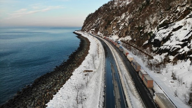 Gürcistan yolunda tır sürücülerinin kış çilesi 4