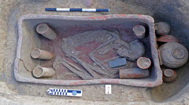 Bu halde bulundu! 83 mezardan 80'i... 1