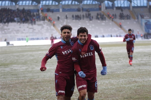 Erzurumspor - Trabzonspor maçından kareler 9