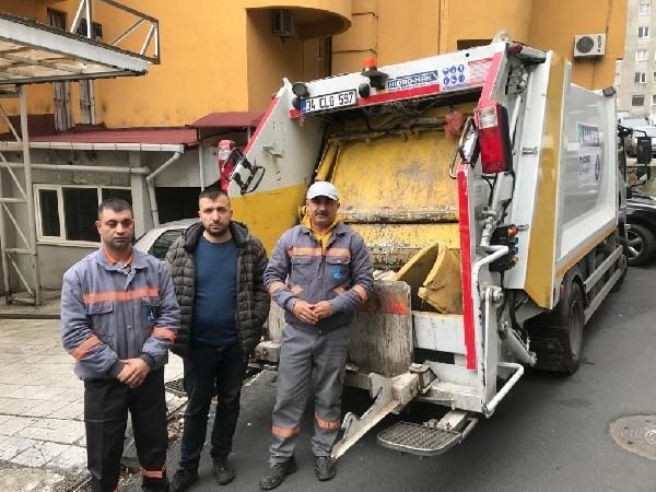 Çöp kamyonundan bebek çıktı! 5