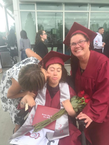 'Yaşamaz' denilen Melis, annesiyle 5 ülke gezdi, 21 yaşında hayatını kaybetti 10