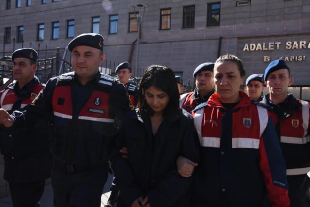 Nişanlısını öldüren Zehra, 'bıçak güzeliyim' paylaşımı yapmış 4