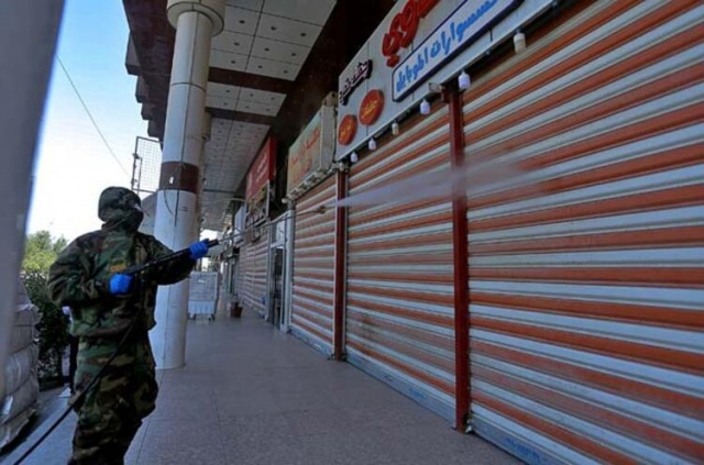 Hemşirenin görüntüsü olay yarattı... Virüsten böyle korundu! 18