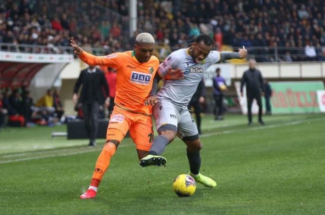 Süper lig'de bu yıldızlar bedava! 7