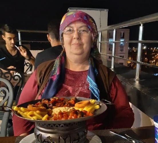 Oda arkadaşı gözlerini oydu 1