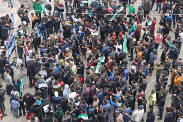 Tam o an! Türk bayrakları asılmaya başladı... 13