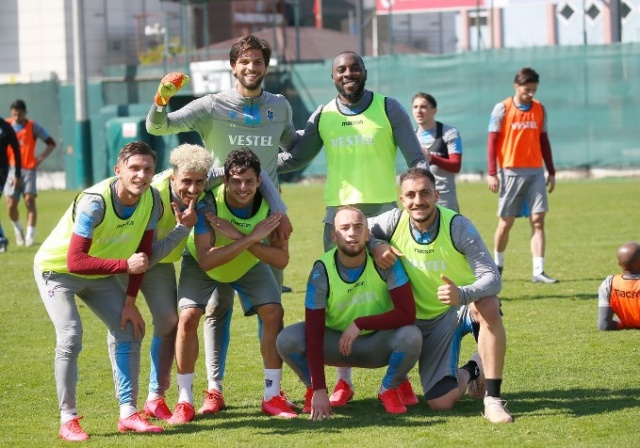 Trabzonspor'da neşeli idman 12