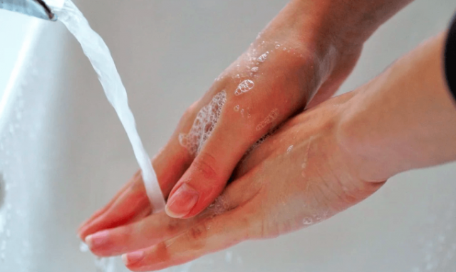 Koronavirüste yaptığınız basit hatalar virüsü kolayca yayıyor! 3