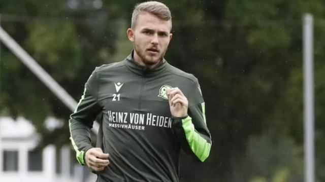 Koronavirüs futbol ve basketbolu da sardı 11