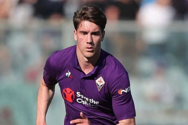 Koronavirüs futbol ve basketbolu da sardı 12