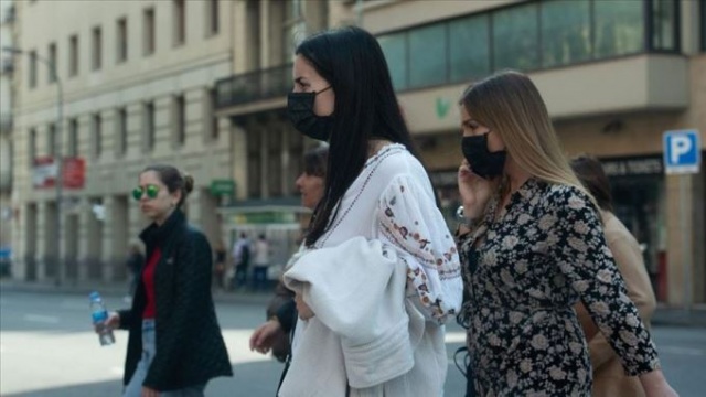 Koronavirüsün gençlerdeki ilk belirtileri neler? 1