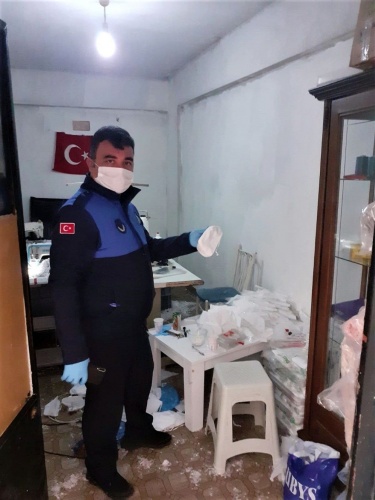 Merdiven altı maske üreticisi pes dedirtti! 2