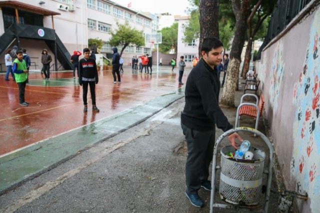 Karantinadaki insanlar çöplerini nasıl atmalı? 5