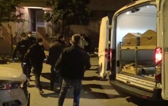 Eşini balta ile öldürüp cesedini kanepenin altına sakladı. Foto Haber 3