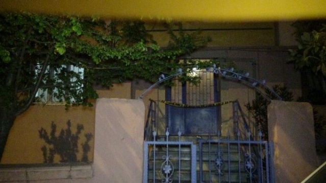 Eşini balta ile öldürüp cesedini kanepenin altına sakladı. Foto Haber 2