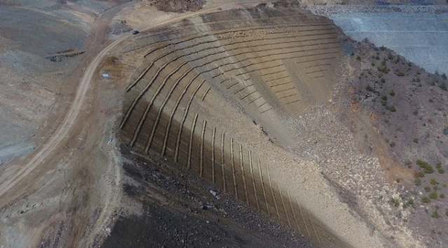 Yusufeli'nde çiçekler açtı, ağaçlar meyve verdi 10