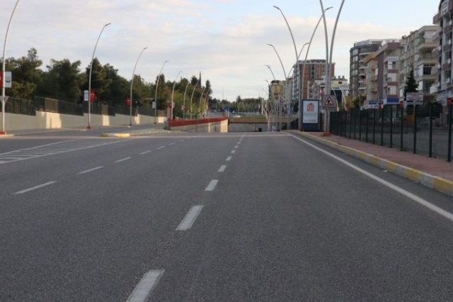 Sokağa çıkma yasağı sonrası ilk sabah. İstanbul'da yollar boş kaldıç 8