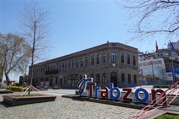 Karadeniz illerinde koronavirüs önlemleri sonrası sokak manzaraları 5