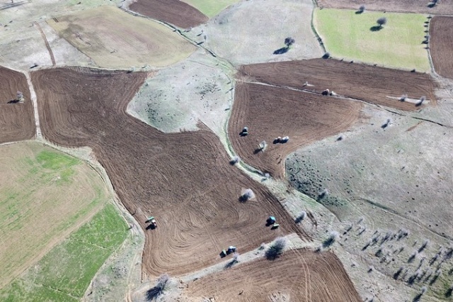 20 yıldır ekilmeyen tarlalar ekilmeye başlandı 7