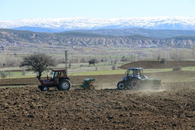 20 yıldır ekilmeyen tarlalar ekilmeye başlandı 4
