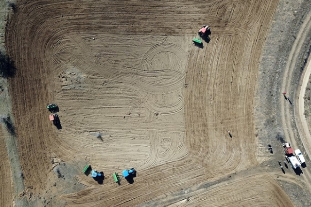 20 yıldır ekilmeyen tarlalar ekilmeye başlandı 11