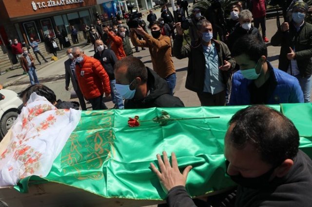 Rize'de Gamze Pala son yolculuğuna uğurlandı 12