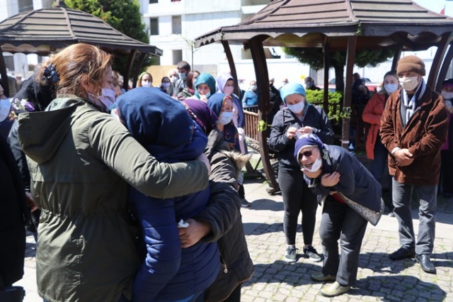 Rize'de Gamze Pala son yolculuğuna uğurlandı 13