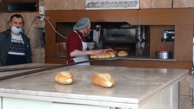 Trabzon'da cadde ve sokalar boş kaldı 8