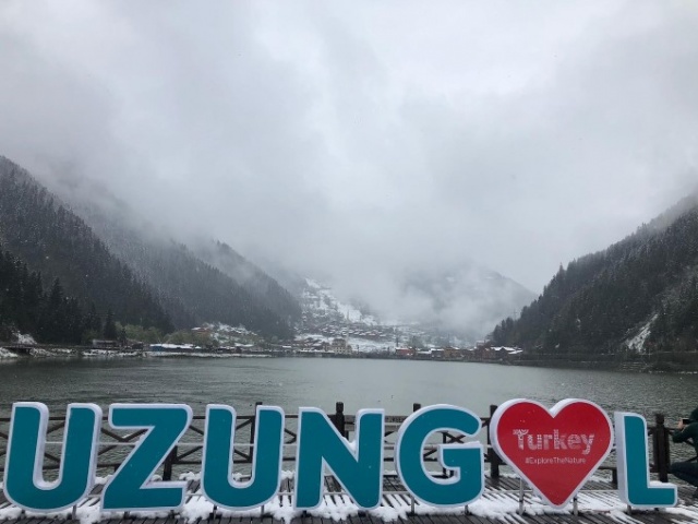 Uzungöl'e Beyaz Örtüye büründü. 23 Nisan 2020 2