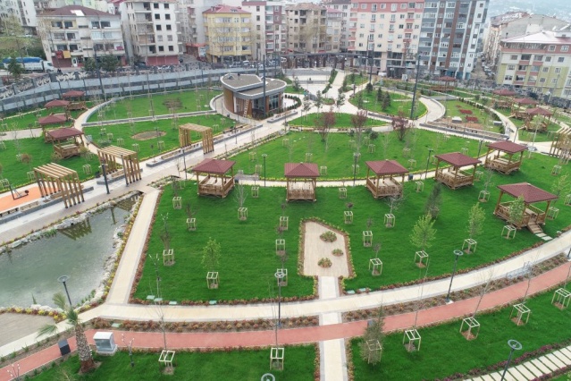 Trabzon'un deniz manzaralı Millet Bahçesi tamamlandı 6