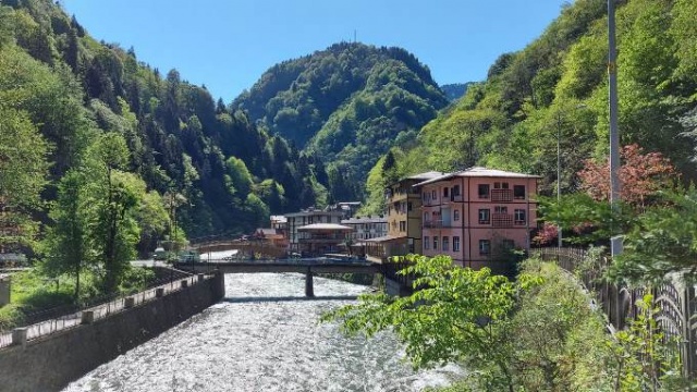 Rize'de doğa görsel şölen sunuyor. Foto Haber. 2