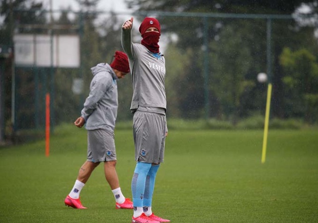 Trabzonspor'dan dayanıklılık antrenmanı 15