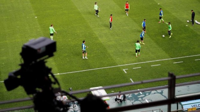 Dünyada bir ilk! Seyircisiz maçlarda uygulanacak 3