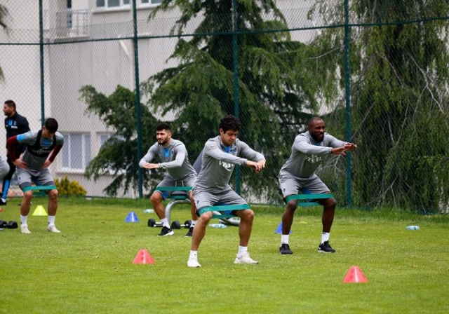 Trabzonspor Hüseyin Çimşir yönetiminde kuvvet çalışması yaptı. 40