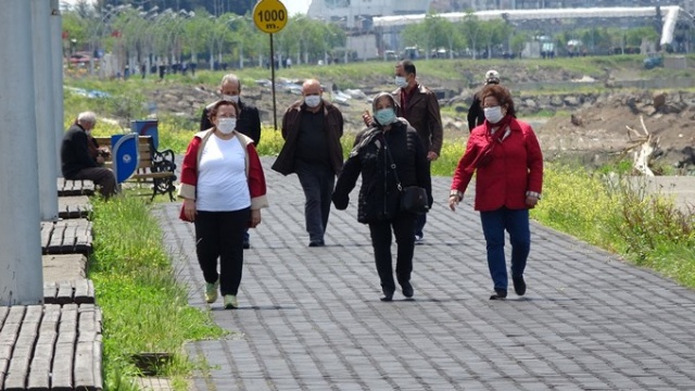 Trabzon'da 65 yaş üstü vatandaşlar nefes aldı 30